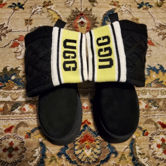 UGG Classic Sweater Letter Boot - Picture 3 of 10